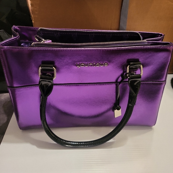 Younique Purse ﻿ - Picture 2 of 7